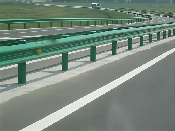 和田高速护栏板守护安全广泛应用于多个行业